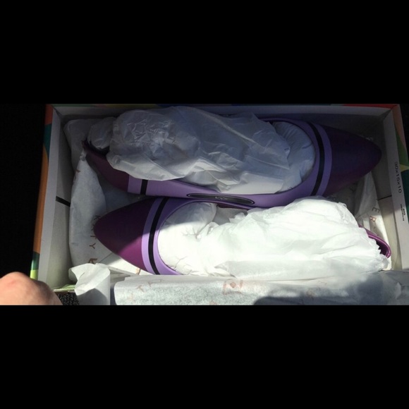 Katy Perry 7.5 Crayon Flats (Red) - Picture 5 of 5